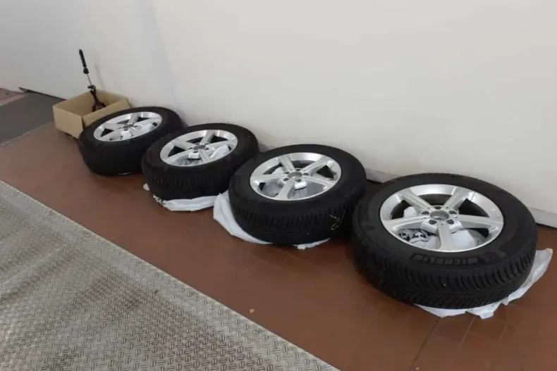 Mercedes-Benz GLA 180 din 2022 cu 60.136 km - oferta MER152984 - foto 10