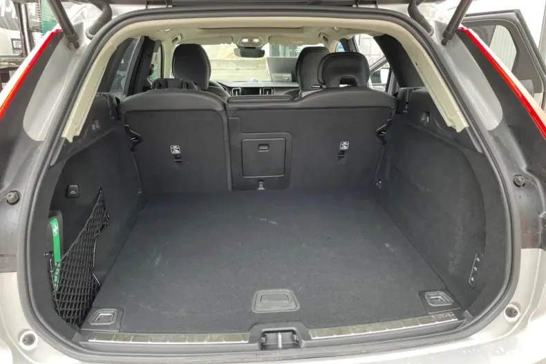 Volvo XC60 din 2023 cu 19.769 km - oferta VOL152985 - foto 16