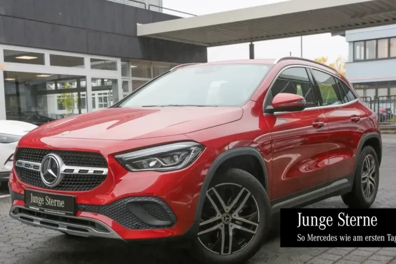 Mercedes-Benz GLA 200 din 2020 cu 71.170 km - oferta MER152988 - foto 1