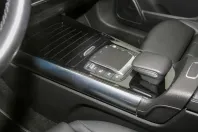 Mercedes-Benz GLA 200 din 2020 cu 71.170 km - oferta MER152988 - foto 16