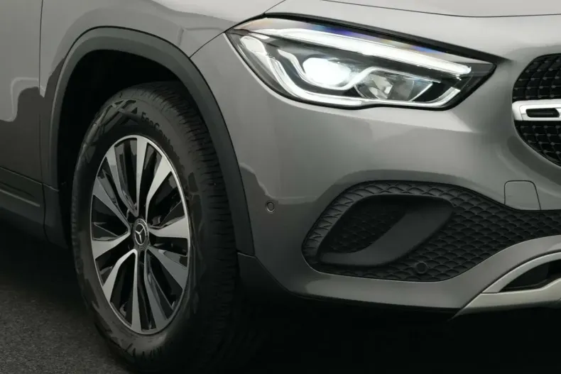 Mercedes-Benz GLA 180 din 2021 cu 97.556 km - oferta MER152989 - foto 5