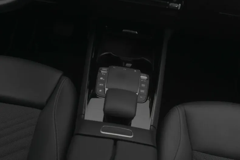 Mercedes-Benz GLA 180 din 2021 cu 97.556 km - oferta MER152989 - foto 15