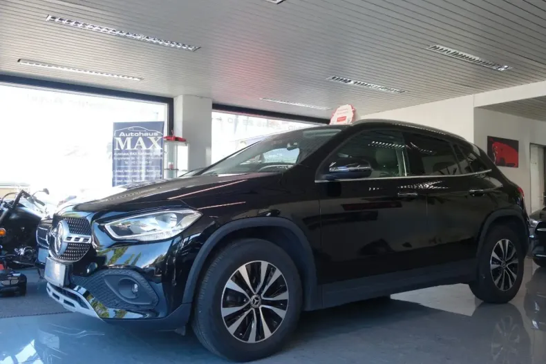 Mercedes-Benz GLA 180 din 2022 cu 100.000 km - oferta MER152991 - foto 2