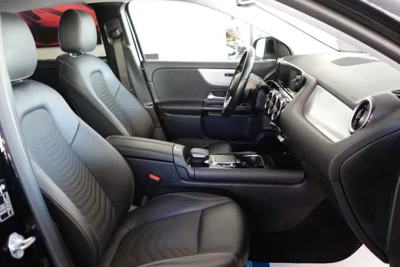 Mercedes-Benz GLA 180 din 2022 cu 100.000 km - oferta MER152991 - foto 12