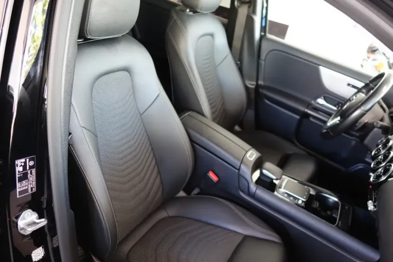 Mercedes-Benz GLA 180 din 2022 cu 100.000 km - oferta MER152991 - foto 13