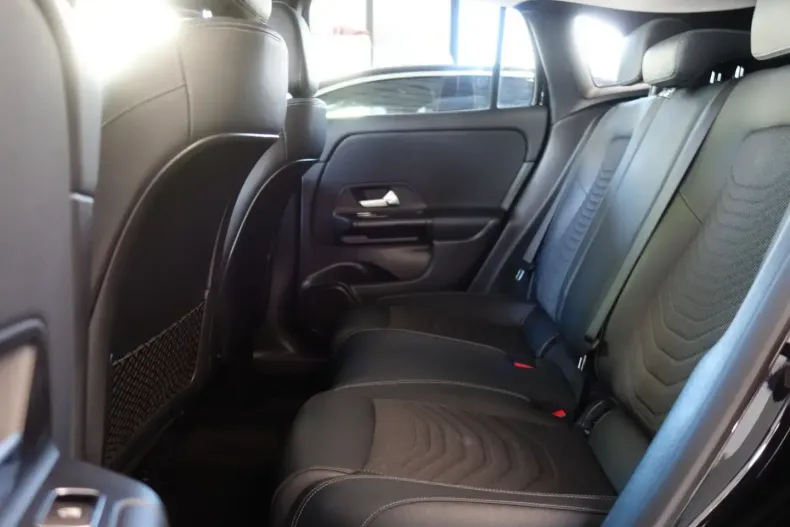 Mercedes-Benz GLA 180 din 2022 cu 100.000 km - oferta MER152991 - foto 15