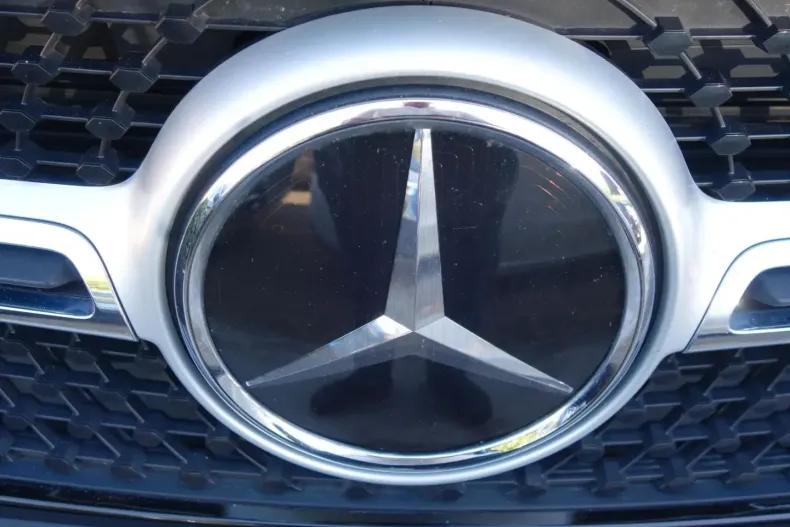 Mercedes-Benz GLA 180 din 2022 cu 100.000 km - oferta MER152991 - foto 29