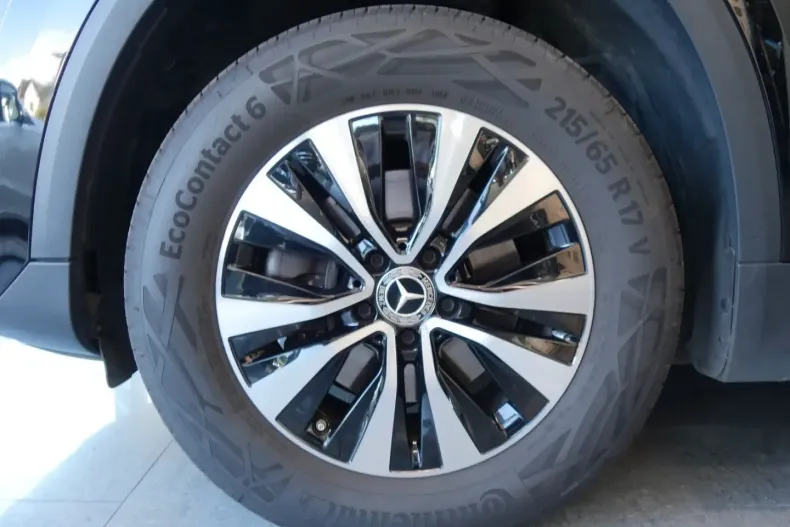 Mercedes-Benz GLA 180 din 2022 cu 100.000 km - oferta MER152991 - foto 39