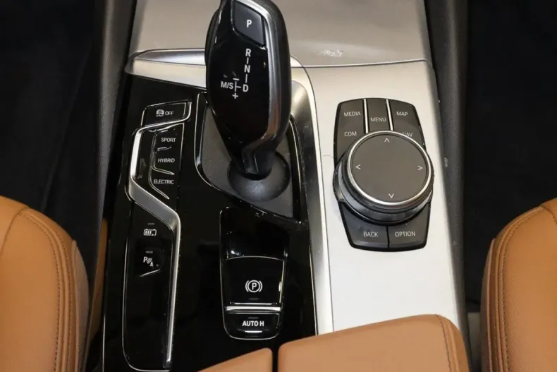 BMW 530 din 2022 cu 79.072 km - oferta BMW152992 - foto 9