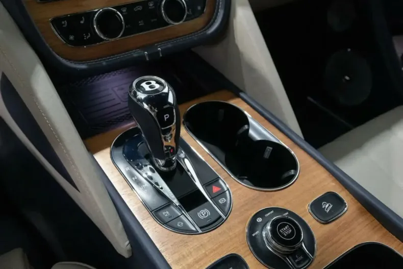 Bentley Bentayga din 2024 cu 6.178 km - oferta BEN152993 - foto 20