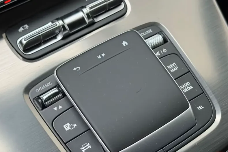 Mercedes-Benz V 300 din 2025 cu 9 km - oferta MER152995 - foto 18