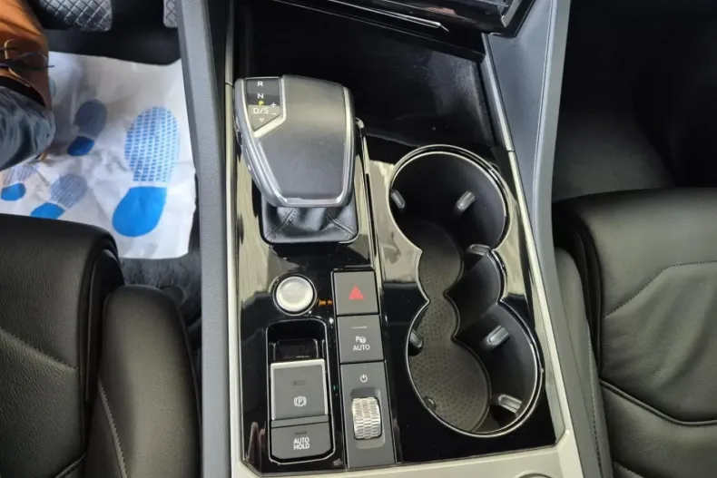 Volkswagen Touareg din 2022 cu 87.822 km - oferta VOL152997 - foto 7