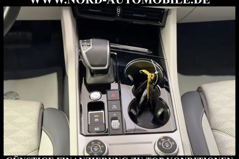 Volkswagen Touareg din 2022 cu 89.800 km - oferta VOL152998 - foto 18