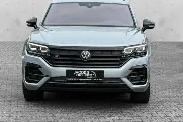Volkswagen Touareg din 2022 - oferta VOL152999