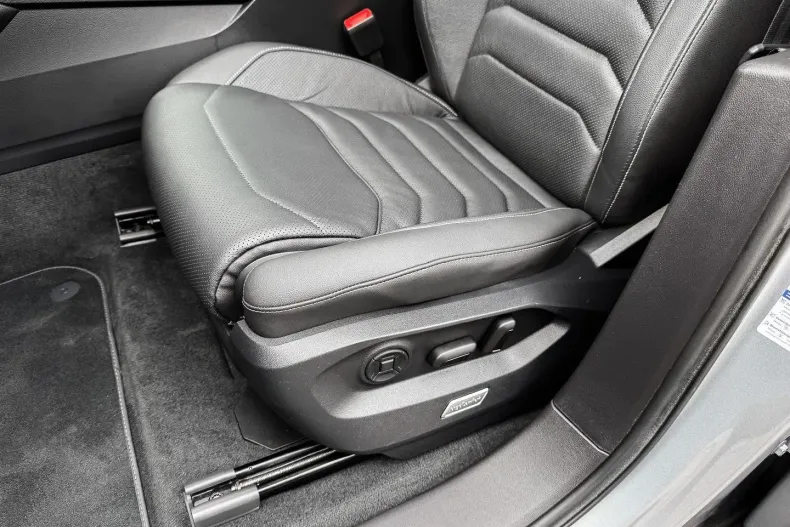 Volkswagen Touareg din 2022 cu 82.870 km - oferta VOL152999 - foto 8