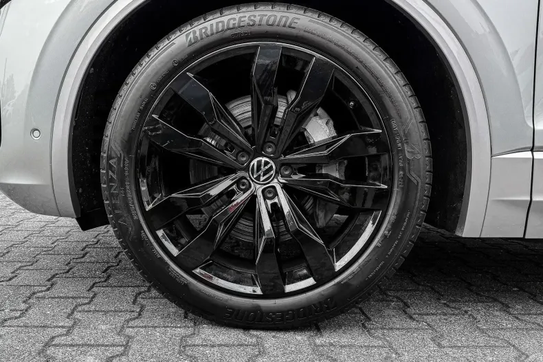 Volkswagen Touareg din 2022 cu 82.870 km - oferta VOL152999 - foto 18