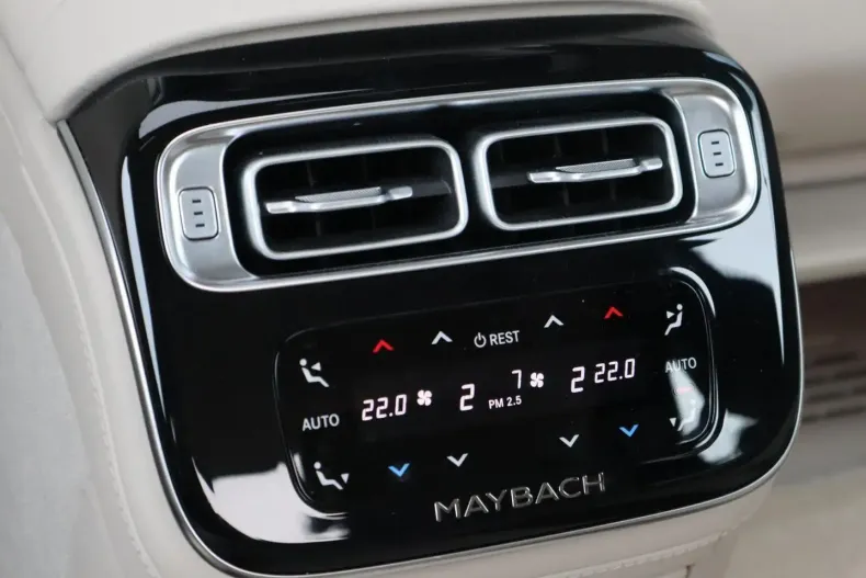 Mercedes-Benz S 680 din 2023 cu 11.091 km - oferta MER153012 - foto 32