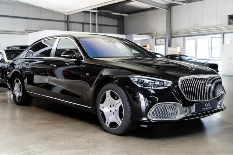 Mercedes-Benz S 680 din 2024 cu 10.977 km - oferta MER153016 - foto 1