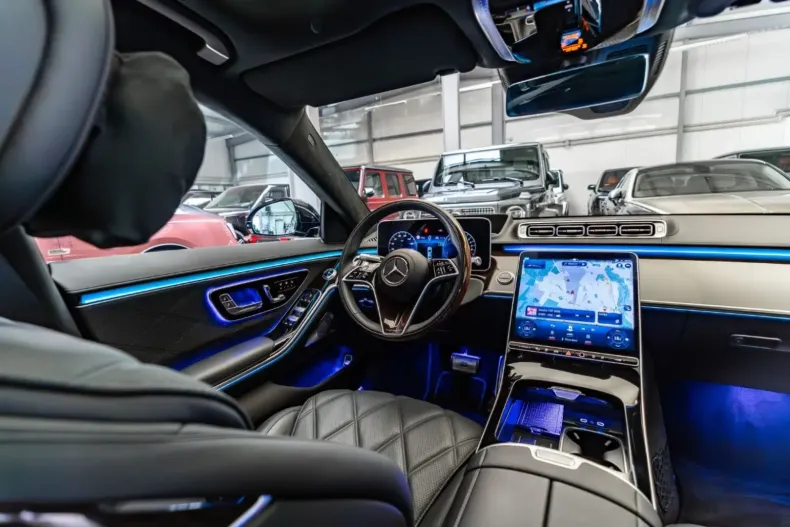 Mercedes-Benz S 680 din 2024 cu 10.977 km - oferta MER153016 - foto 4