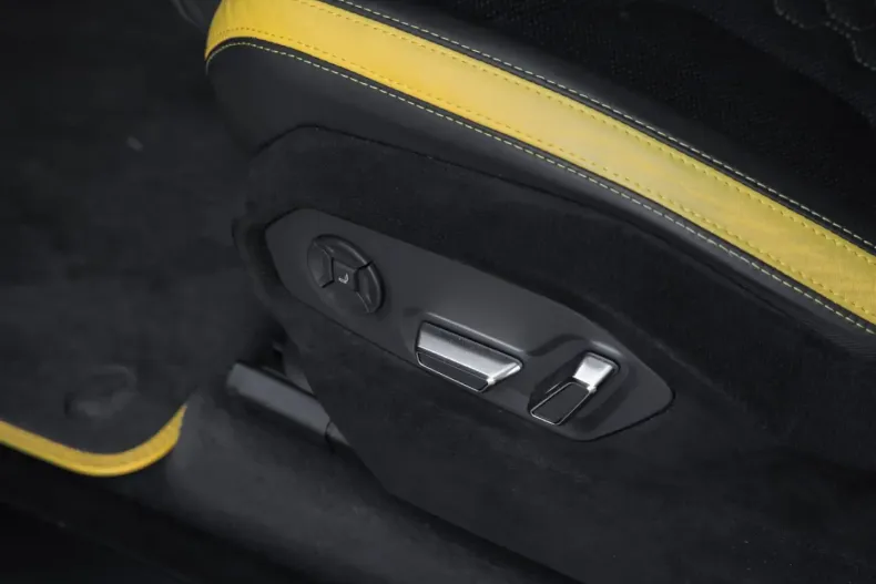 Lamborghini Urus din 2023 cu 19.990 km - oferta LAM153030 - foto 16