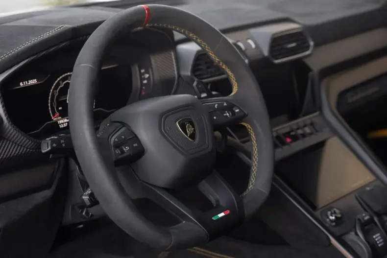 Lamborghini Urus din 2023 cu 19.990 km - oferta LAM153030 - foto 19