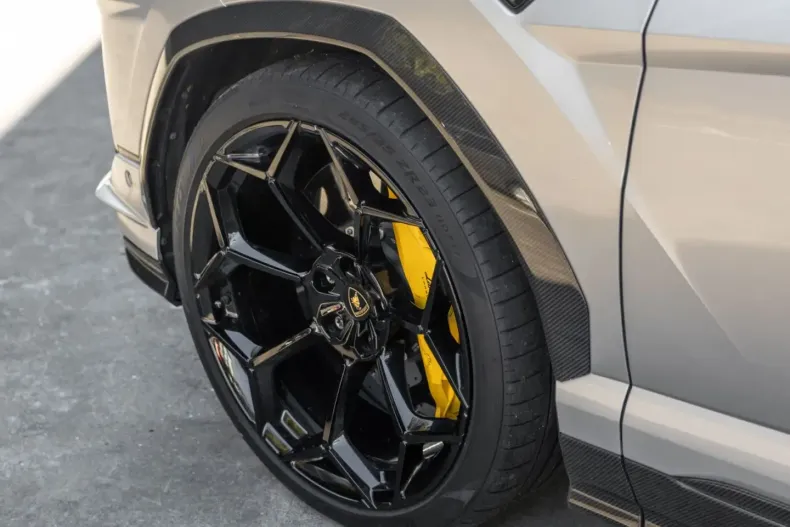 Lamborghini Urus din 2023 cu 19.990 km - oferta LAM153030 - foto 34