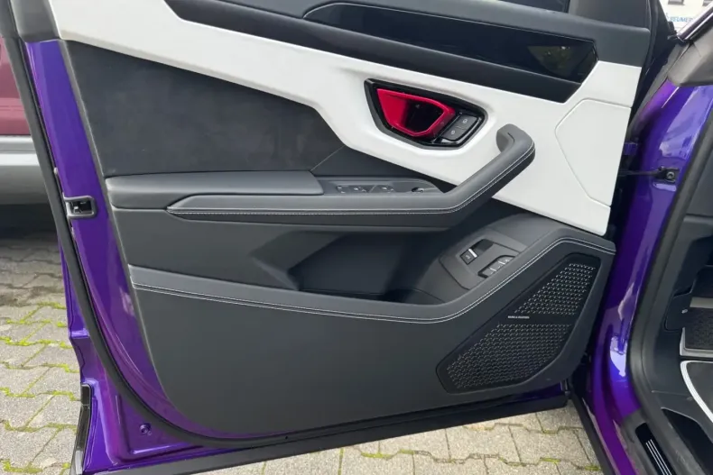 Lamborghini Urus din 2024 cu 8.500 km - oferta LAM153037 - foto 13