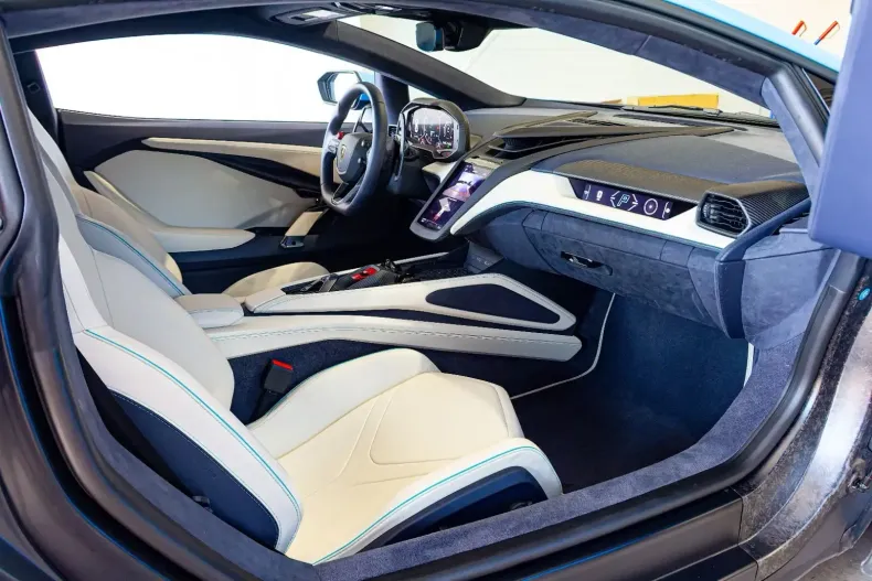 Lamborghini Revuelto din 2024 cu 3.100 km - oferta LAM153039 - foto 17