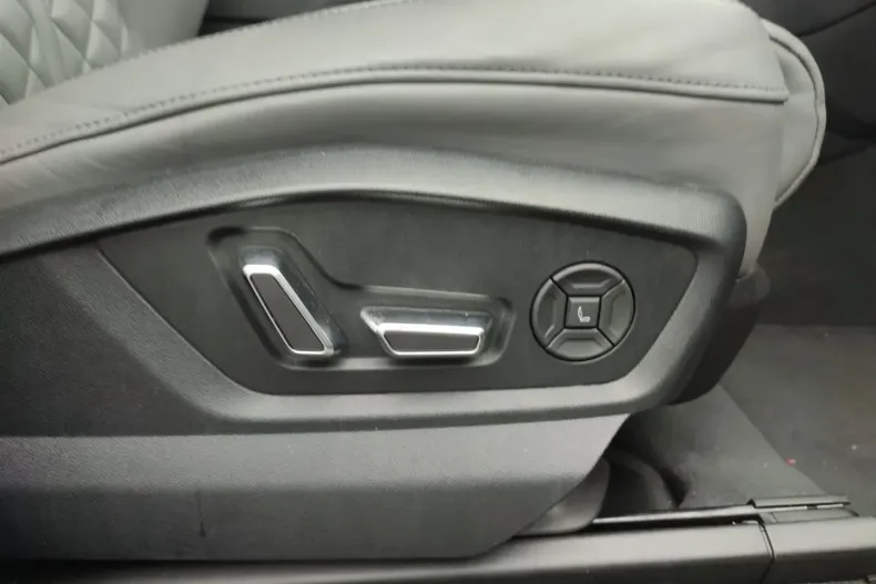 Audi Q8 din 2022 cu 49.618 km - oferta AUD153052 - foto 11