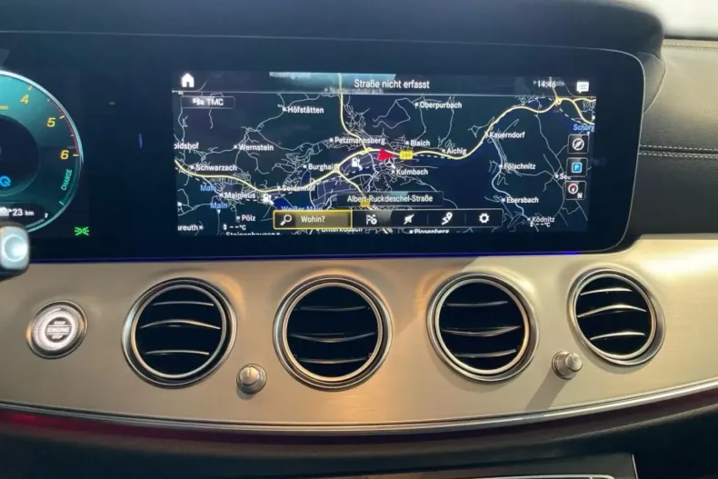 Mercedes-Benz E 300 din 2021 cu 76.403 km - oferta MER153058 - foto 5