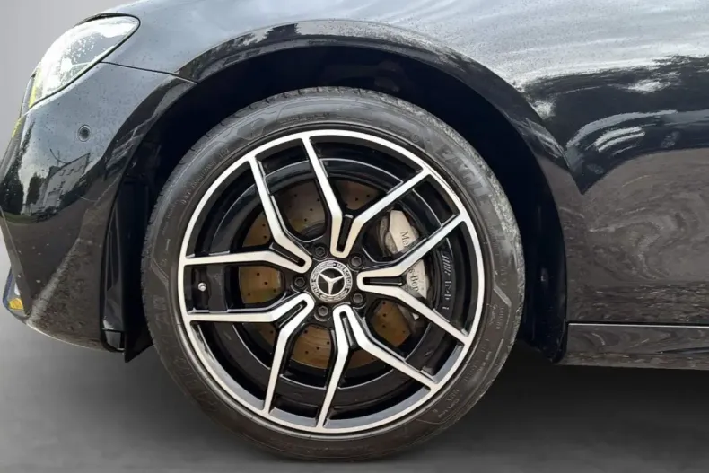 Mercedes-Benz E 300 din 2022 cu 94.335 km - oferta MER153061 - foto 2