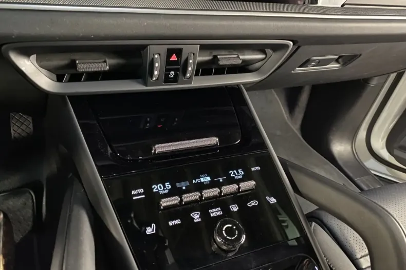 Porsche Cayenne din 2024 cu 16.300 km - oferta POR153070 - foto 19