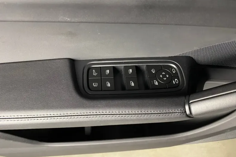 Porsche Cayenne din 2024 cu 16.300 km - oferta POR153070 - foto 23