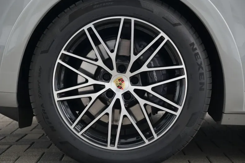 Porsche Cayenne din 2024 cu 16.900 km - oferta POR153071 - foto 13