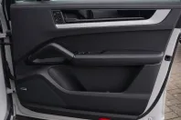 Porsche Cayenne din 2024 cu 16.900 km - oferta POR153071 - foto 36