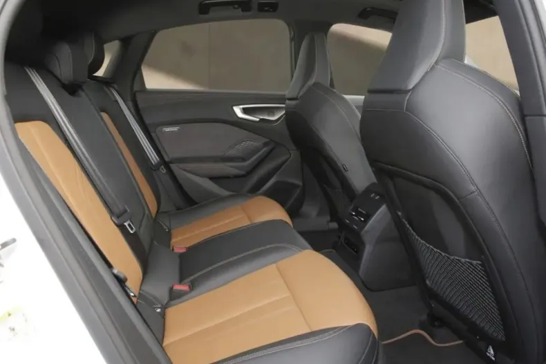 Audi A5 din 2024 cu 12.500 km - oferta AUD153072 - foto 8