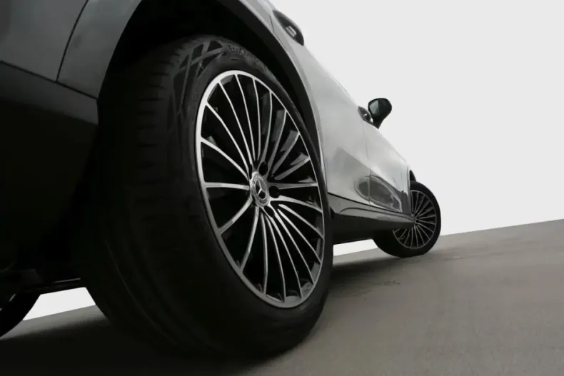 Mercedes-Benz GLC 220 din 2025 cu 15.000 km - oferta MER153073 - foto 5