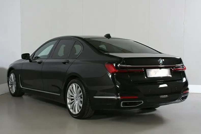 BMW 740 din 2020 cu 82.100 km - oferta BMW153081 - foto 3