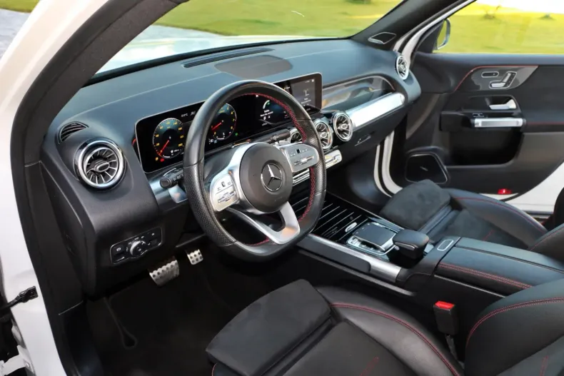 Mercedes-Benz GLB 250 din 2020 cu 26.000 km - oferta MER153082 - foto 3