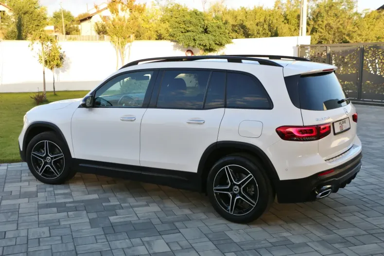 Mercedes-Benz GLB 250 din 2020 cu 26.000 km - oferta MER153082 - foto 10