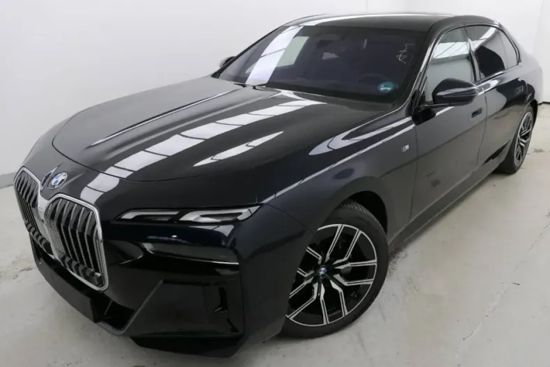 BMW 740 din 2024 cu 26.027 km - oferta BMW153085 - foto 3