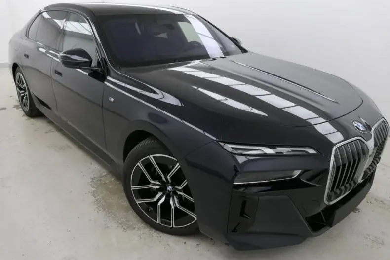 BMW 740 din 2024 cu 26.027 km - oferta BMW153085 - foto 4