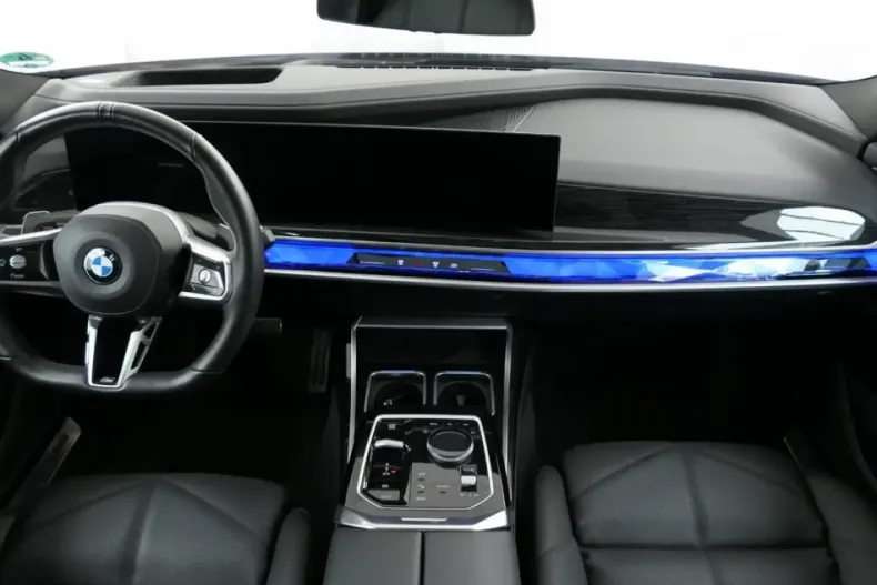 BMW 740 din 2024 cu 13.800 km - oferta BMW153087 - foto 6