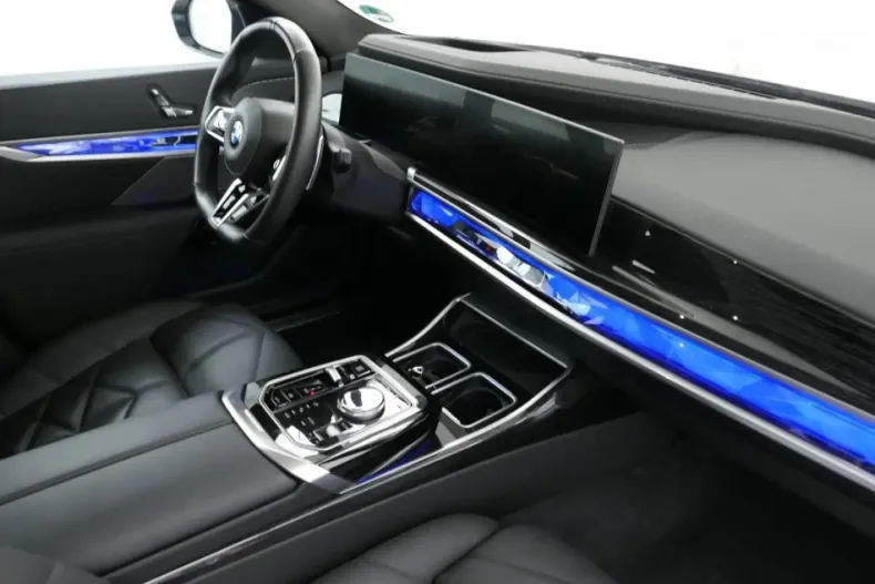 BMW 740 din 2024 cu 13.800 km - oferta BMW153087 - foto 9