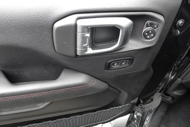 Jeep Wrangler din 2024 cu 16.900 km - oferta JEE153089 - foto 12