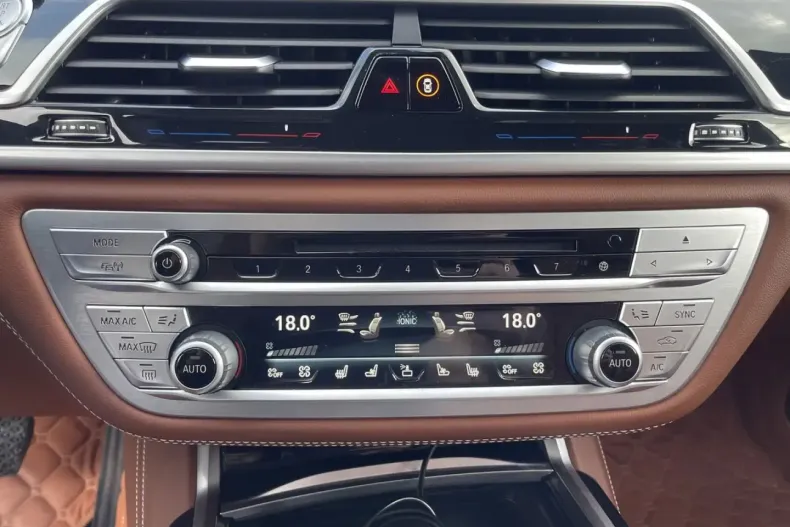 BMW 740 din 2021 cu 102.000 km - oferta BMW153098 - foto 18