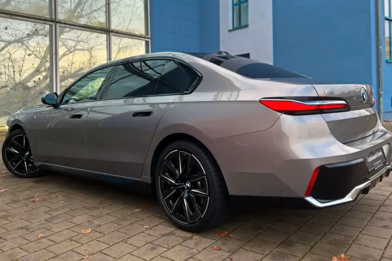 BMW 740 din 2024 cu 24.218 km - oferta BMW153102 - foto 4