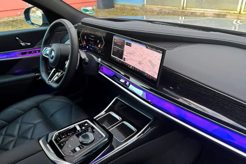 BMW 740 din 2024 cu 24.218 km - oferta BMW153102 - foto 13