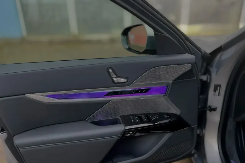 BMW 740 din 2024 cu 24.218 km - oferta BMW153102 - foto 31