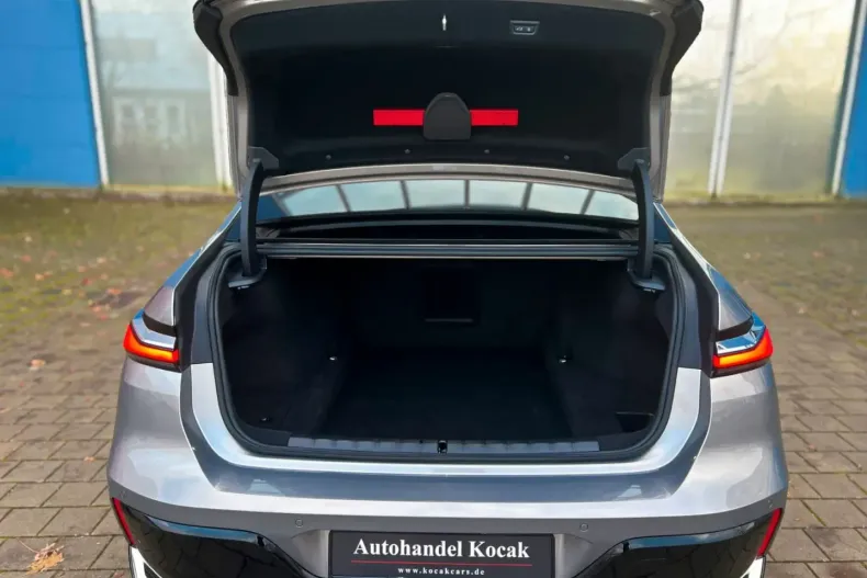 BMW 740 din 2024 cu 24.218 km - oferta BMW153102 - foto 32